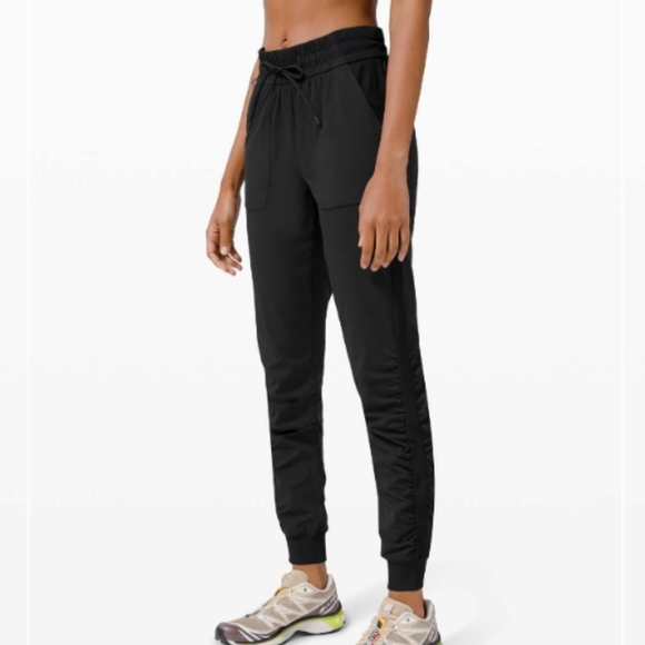 Lululemon Beyond The Studio Jogger 28" - Picture 1 of 12